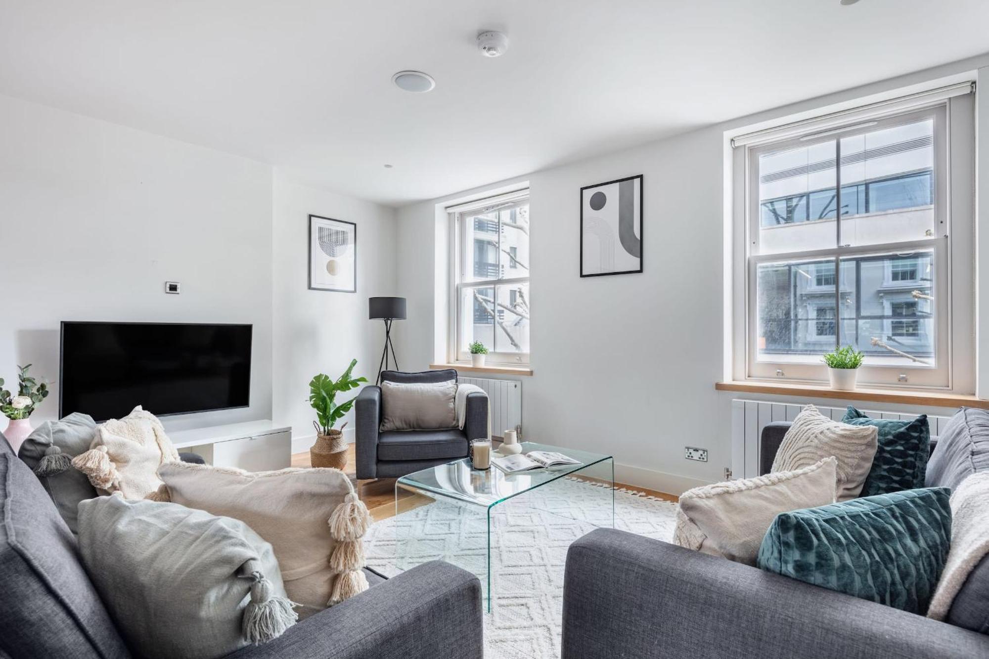 2Br In Soho - Charlotte Street - Cityapartmentstay ロンドン エクステリア 写真